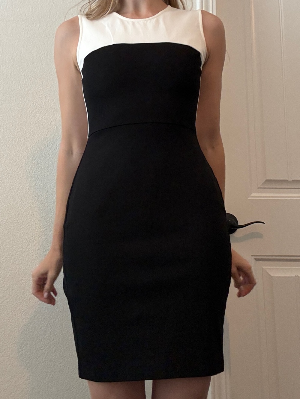 Banana Republic Black and White Sleeveless Sheath Mini Dress